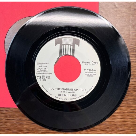 Dee Mullins Rev the Engines Up High 45 Vinyl 70s Country Promo Triune 7209 - Picture 4 of 6